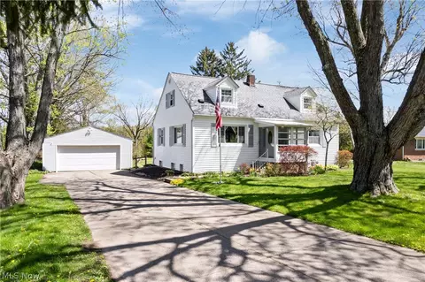 1693 Ewart Dr, Akron, OH 44306