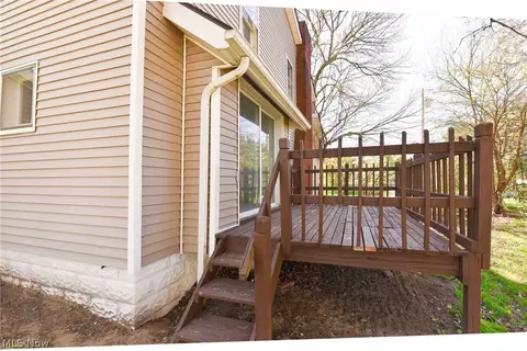 2569 Edwin Ave, Akron, OH 44314 photo 7