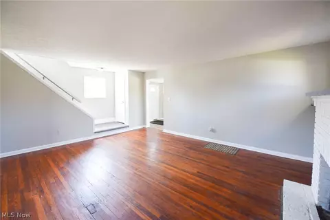 2569 Edwin Ave, Akron, OH 44314 photo 12