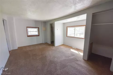 2569 Edwin Ave, Akron, OH 44314 photo 28