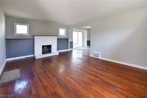 2569 Edwin Ave, Akron, OH 44314 photo 10