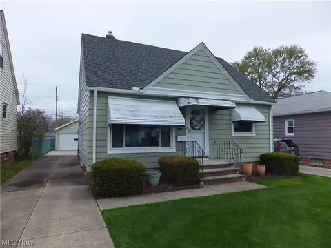 2434 Stanfield Dr, Parma, OH 44134
