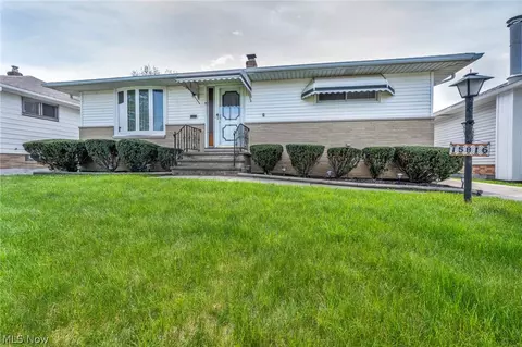 15816 Rowena Ave, Maple Heights, OH 44137