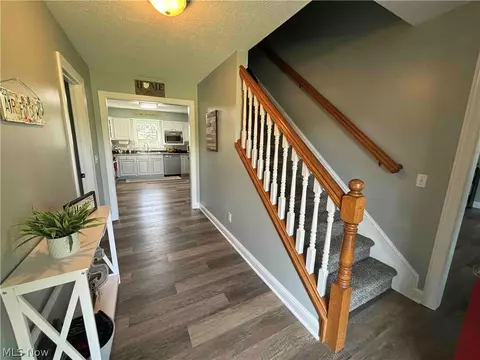 Entry Way - 3959 Red Mill Cv, Perry, OH 44081 photo 1 of 3