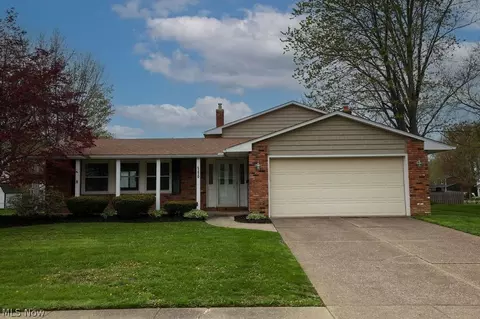 6250 Lakewood Ct, Mentor, OH 44060