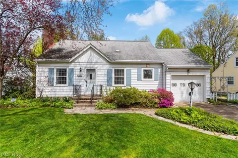 2757 Oak Park Blvd, Cuyahoga Falls, OH 44221