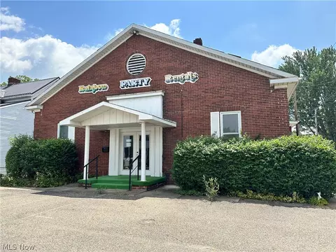 318 E 4th St, Dover, OH 44622 photo 1