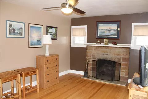 Living - 110 Ansel Ave, Akron, OH 44312 photo 2 of 3