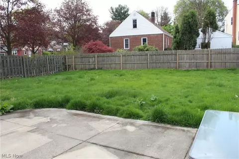 Exterior - 110 Ansel Ave, Akron, OH 44312 photo 4 of 6