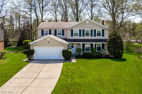 630 Revere Dr, Bay Village, OH 44140