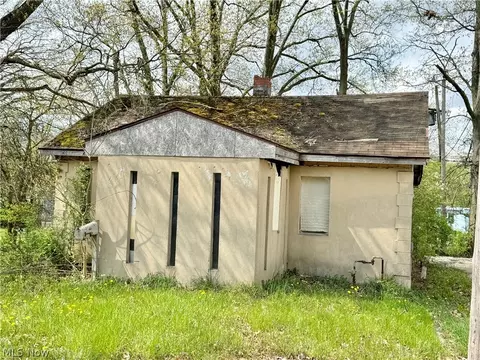 334 Youngstown Warren Rd, Niles, OH 44446