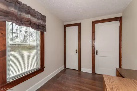 Bedroom - 37559 2nd St, Willoughby, OH 44094 photo 5 of 6
