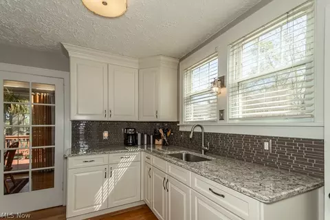 Kitchen - 37559 2nd St, Willoughby, OH 44094 photo 4 of 4