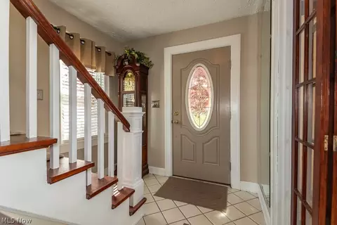 Entry Way - 37559 2nd St, Willoughby, OH 44094 photo 1 of 1