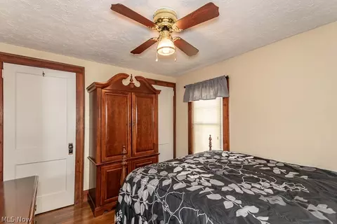 Bedroom - 37559 2nd St, Willoughby, OH 44094 photo 2 of 6