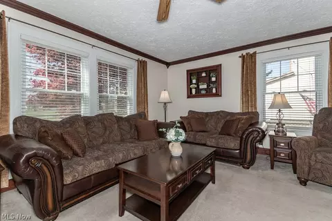 Living - 37559 2nd St, Willoughby, OH 44094 photo 3 of 4