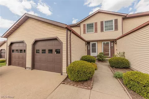 534 Topaz Ln, Brunswick, OH 44212