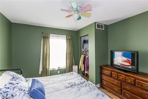 252 E 2nd St, Girard, OH 44420 photo 12