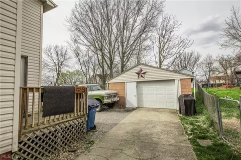 252 E 2nd St, Girard, OH 44420 photo 26