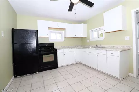 Kitchen - 4039 Elyria Ave, Lorain, OH 44055 photo 3 of 3