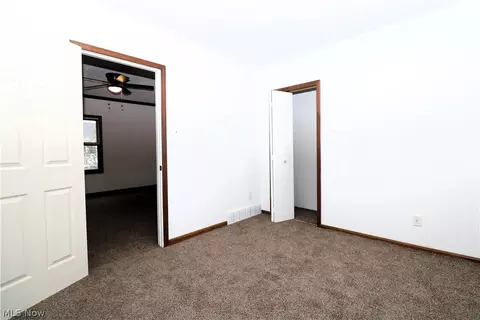 Bedroom - 4039 Elyria Ave, Lorain, OH 44055 photo 2 of 3
