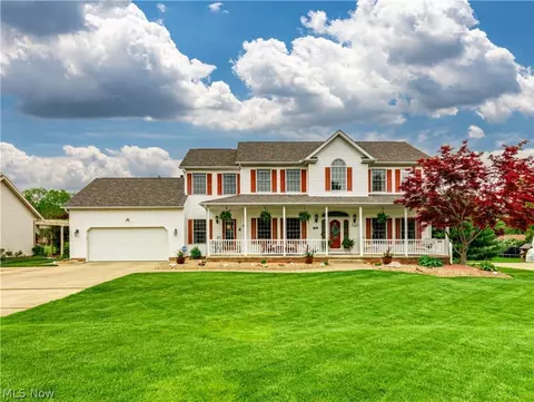 885 Mesa Verde Dr, Barberton, OH 44203