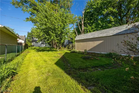 124 Longford Ave, Elyria, OH 44035 photo 4
