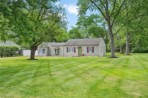 625 Underwood Dr, Girard, OH 44420