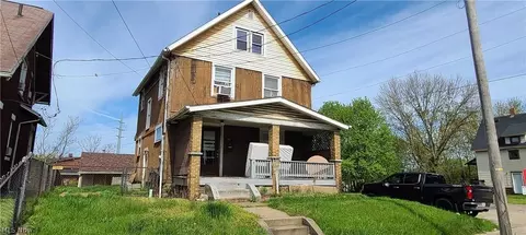 1417 Harrisburg Rd NE, Canton, OH 44705