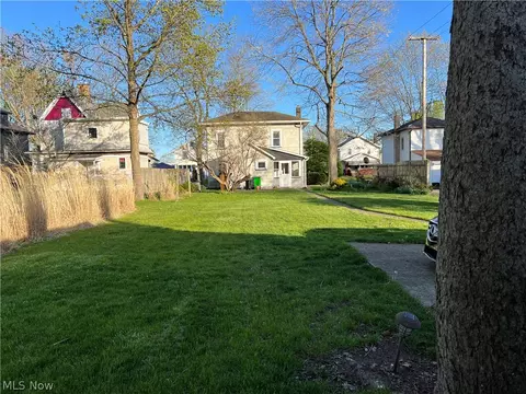 435 E 2nd St, Dover, OH 44622 photo 18