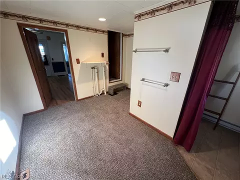 435 E 2nd St, Dover, OH 44622 photo 11