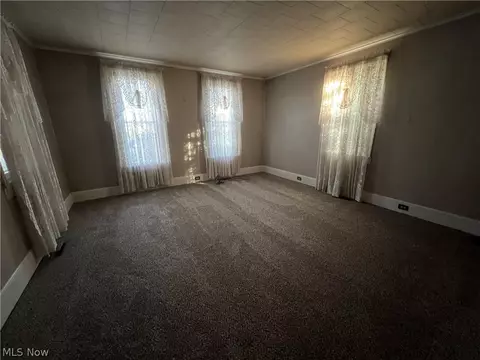 435 E 2nd St, Dover, OH 44622 photo 6