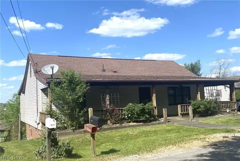 1701 15th Ave, Parkersburg, WV 26101