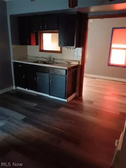5178 Arch St, Maple Heights, OH 44137 photo 3
