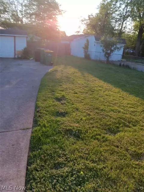 5178 Arch St, Maple Heights, OH 44137 photo 11