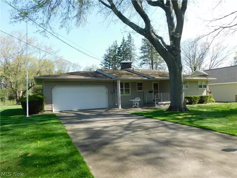 137 Homan Dr, Doylestown, OH 44230