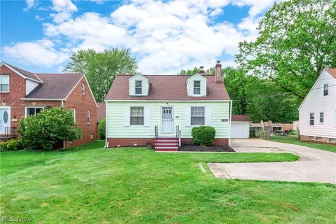 5286 W 220th St, Fairview Park, OH 44126