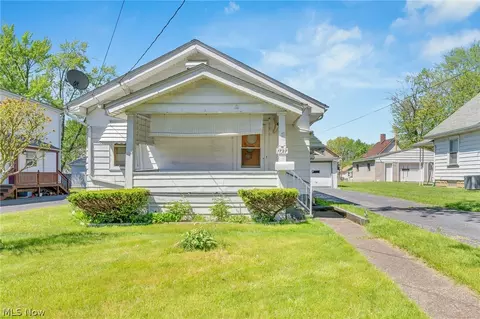1727 Sheridan Ave NE, Warren, OH 44483