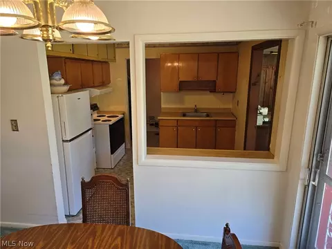 Kitchen - 223 Maplelawn Dr, Berea, OH 44017 photo 3 of 3