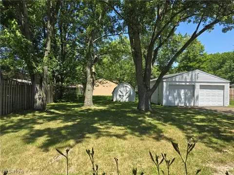 Exterior - 223 Maplelawn Dr, Berea, OH 44017 photo 5 of 5