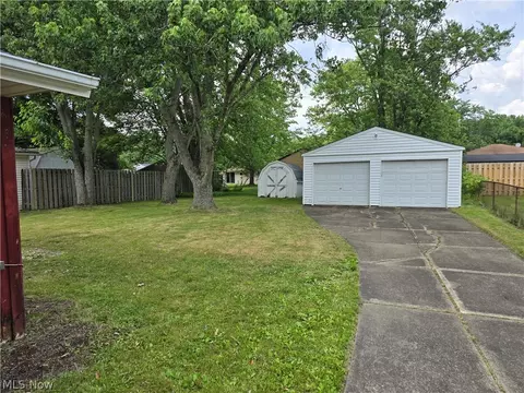 Exterior - 223 Maplelawn Dr, Berea, OH 44017 photo 2 of 5