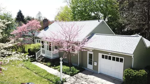 3332 Lakeview Blvd, Stow, OH 44224
