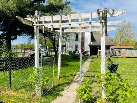 16 E Vine St, Alliance, OH 44601 photo 12