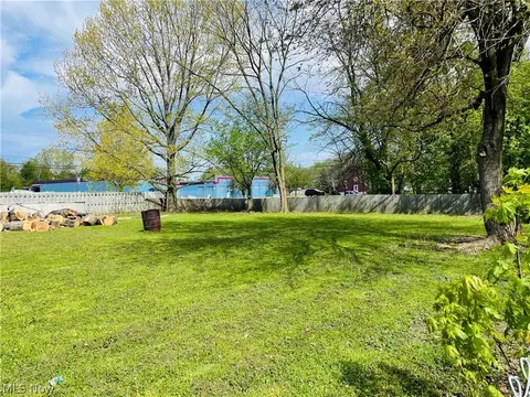 16 E Vine St, Alliance, OH 44601 photo 10