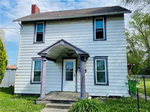 16 E Vine St, Alliance, OH 44601