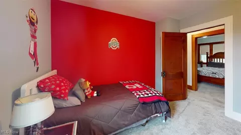 Bedroom - 210 E Pleasant Valley Rd, Seven Hills, OH 44131 photo 1 of 7