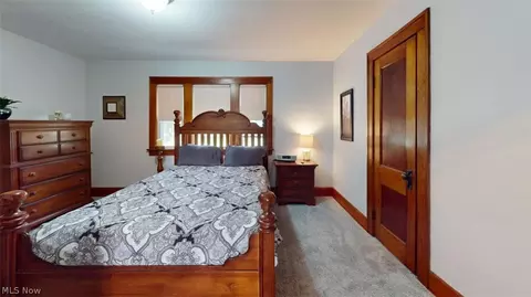 Bedroom - 210 E Pleasant Valley Rd, Seven Hills, OH 44131 photo 2 of 7