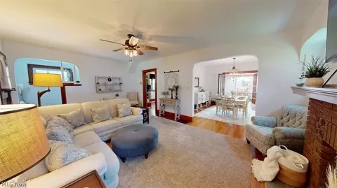 Living - 210 E Pleasant Valley Rd, Seven Hills, OH 44131 photo 1 of 1