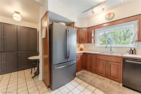 643 Ecton Rd, Akron, OH 44303 photo 17