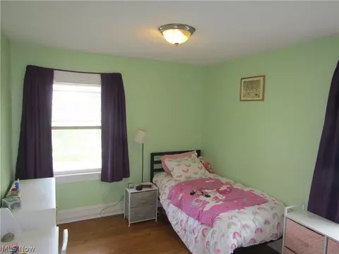 Bedroom - 403 Beech St, Berea, OH 44017 photo 3 of 4